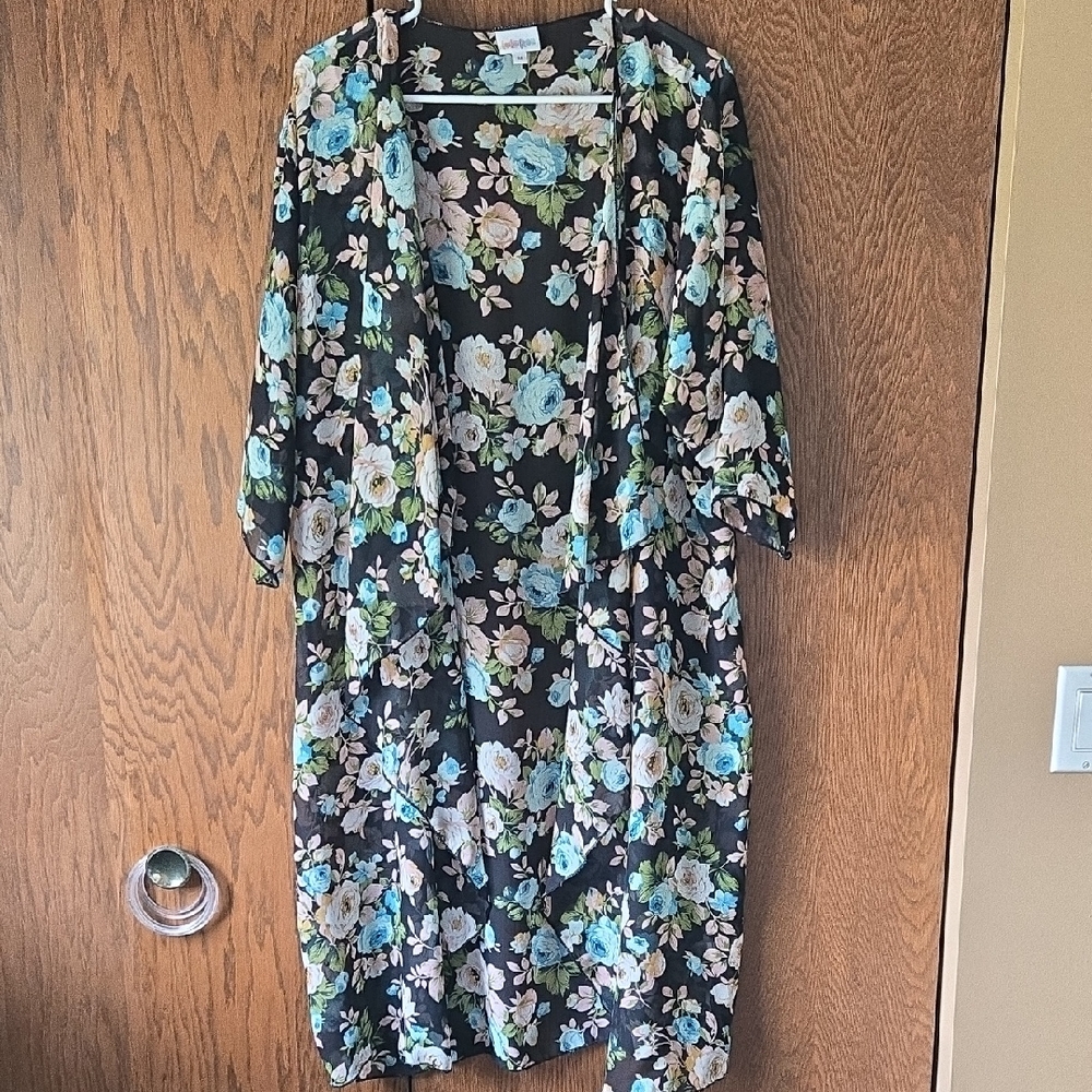 Lightweight Floral Kimono